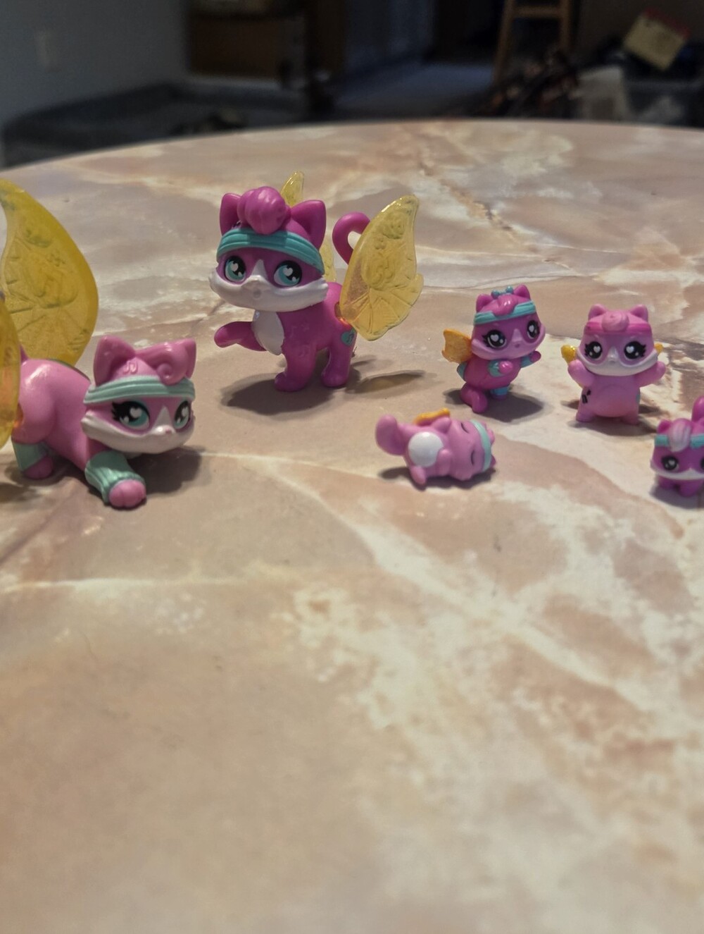 Hatchimals CollEGGtibles Cat Family Lot Of 6 Not Full Set